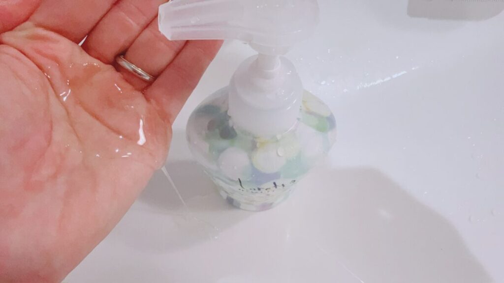 ロレッタ まいにちのすっきりシャンプーの液体