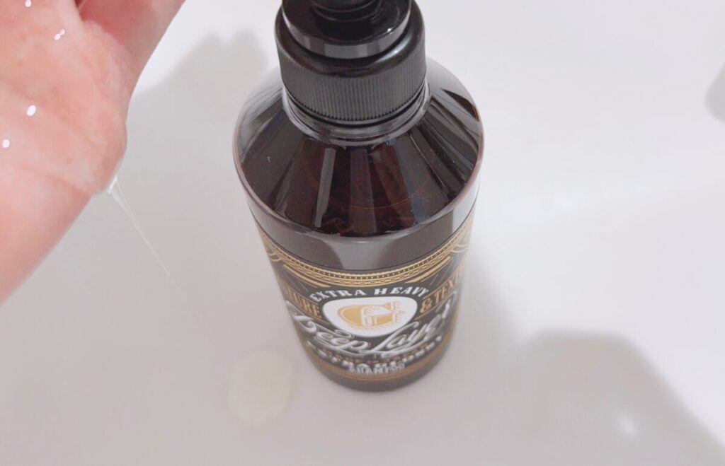 ディープレイヤーシャンプーExGの液体テクスチャー