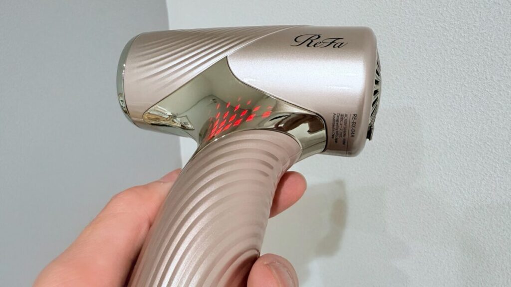 新品2025年　リファビューテック ドライヤー S+ ReFa 2025年最新】最軽量の新型リファビューテック ドライヤー SEを