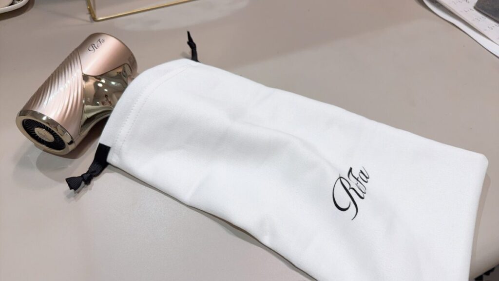 持ち運び用ポーチが付属の新作リファビューテックドライヤーSE