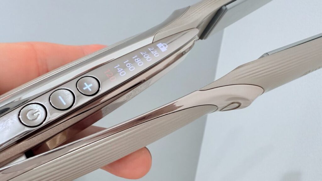 【ほぼ新品、2025/9購入】リファ ストレートアイロン プロ ReFa リファストレートアイロン プロ + リファヘアアイロン