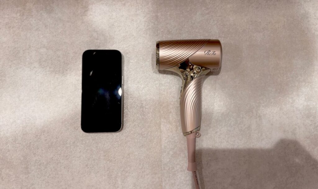 新作リファビューテックドライヤーSEの大きさを比較