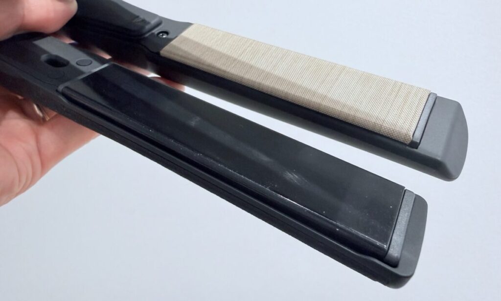 絹女サファイアストレートプロと絹女プロのプレート違い